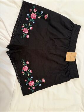 NWT Blu Pepper Black High-Waist Women's Shorts with Pink Floral Embroidery